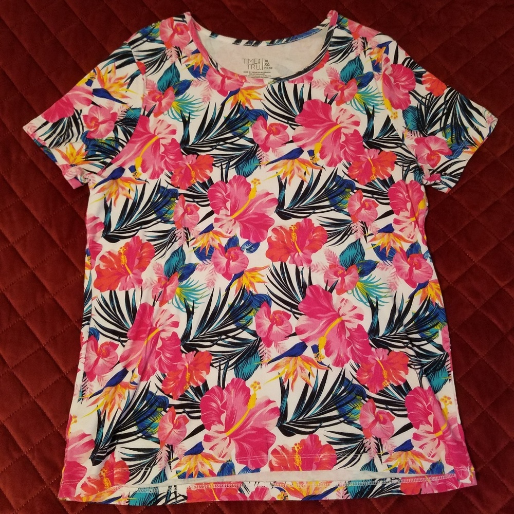 Time and Tru Short Sleeved Shirt, size XL